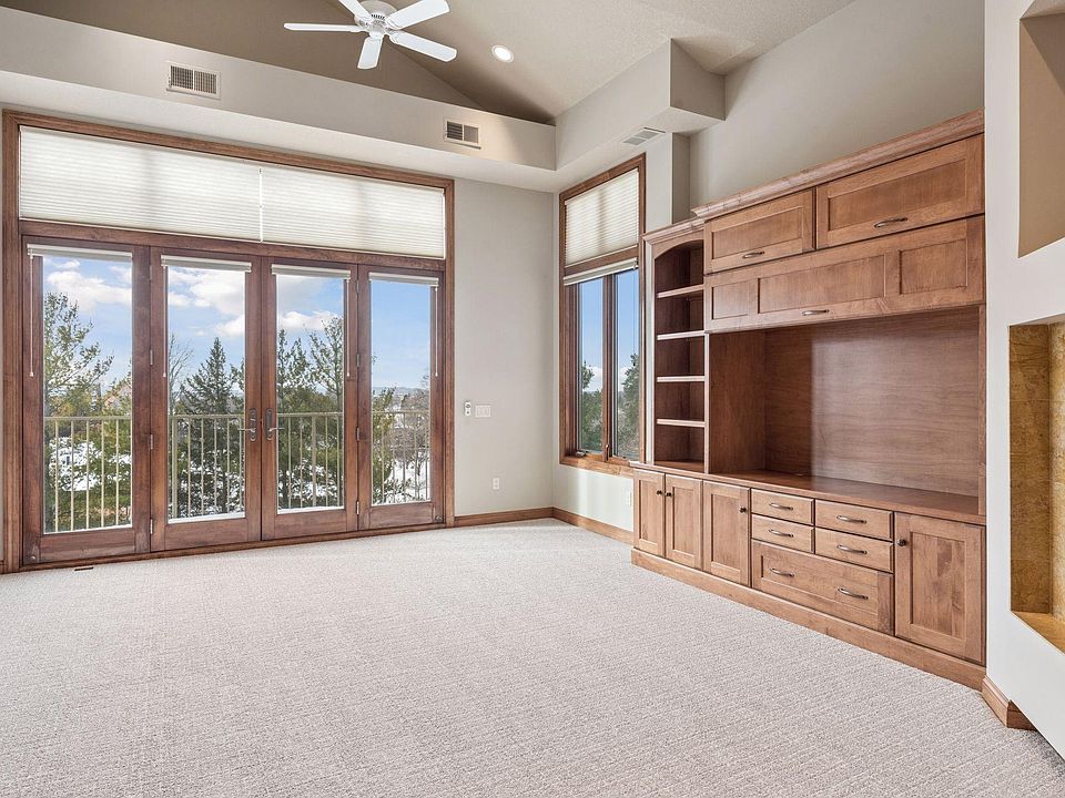 1st image of 555 Oak Ridge Pl APT 360