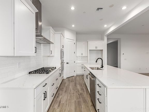 6th image of this home