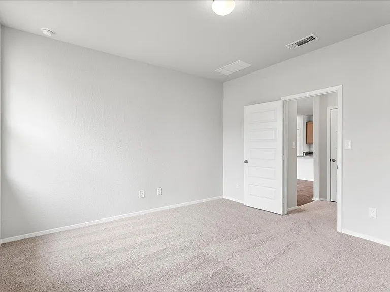 13300 Riding Dr — Photo 20