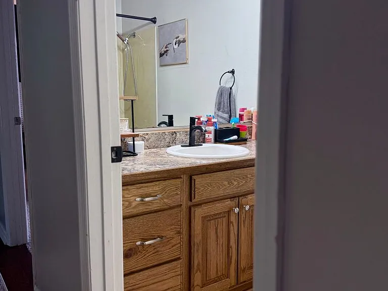 2213 Angus St — Photo 10