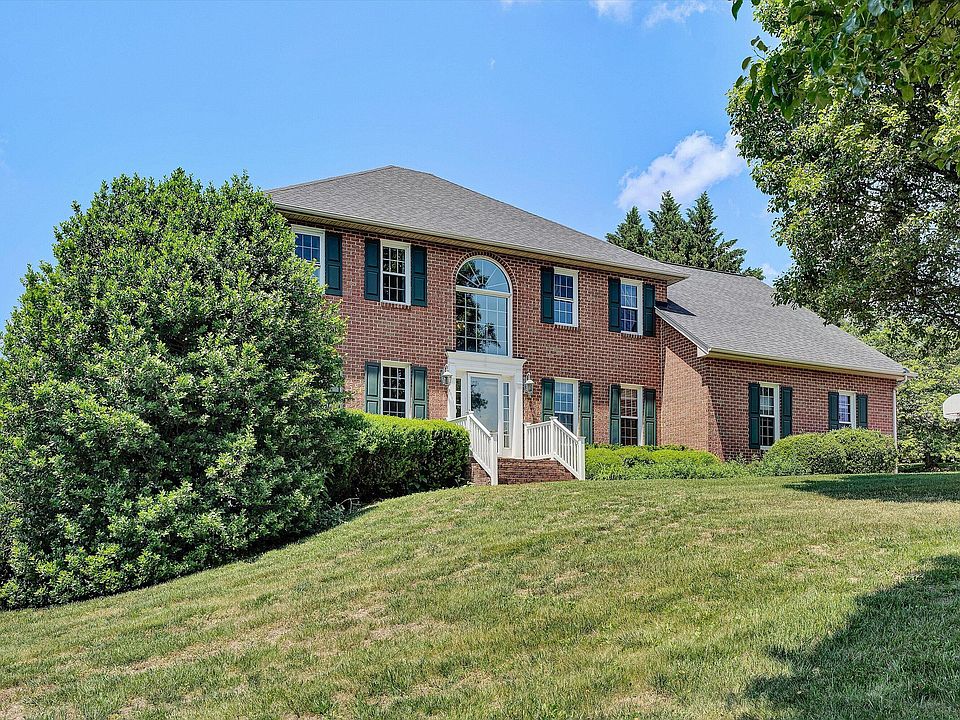 1st image of 341 Sommersby Ln