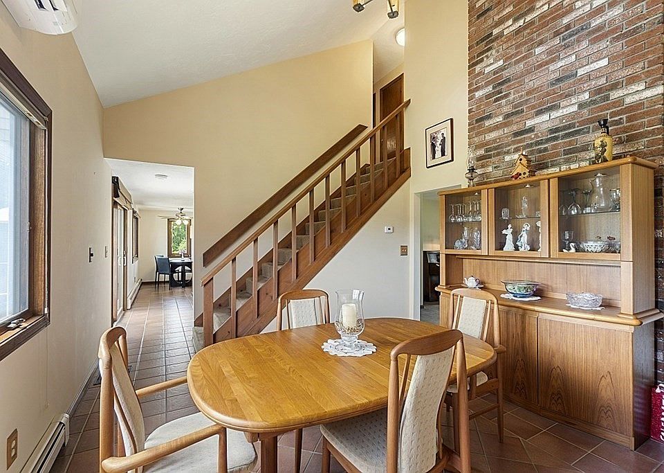 823 Central St, Holliston, MA 01746 MLS 73093937 Zillow