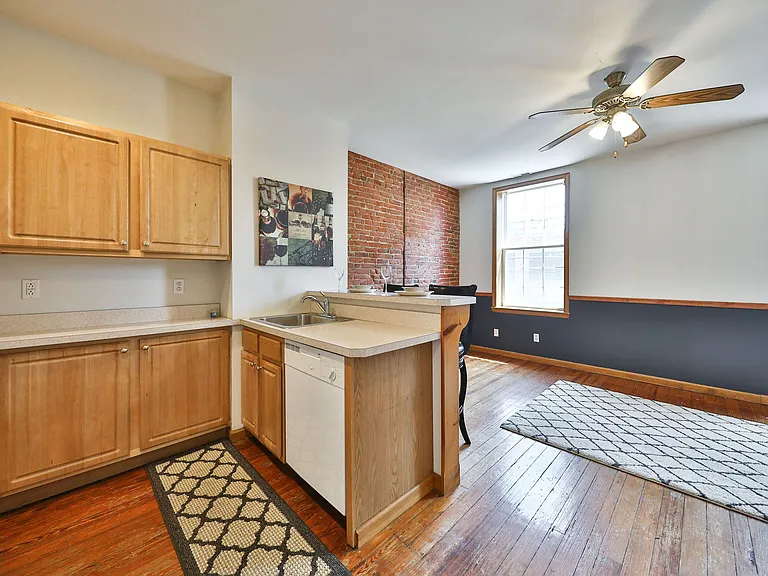 1635 Fairmount Ave #2 — Photo 6