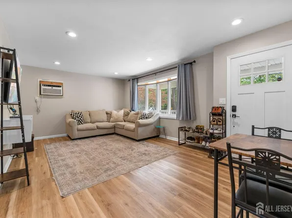 326 Marlboro Rd, Old Bridge, NJ 08857