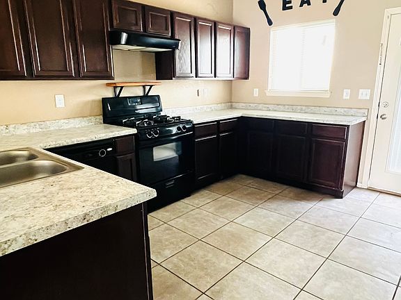 4th image of 6017 Pam McCall Ln