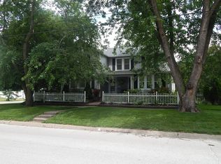 503 NE 2nd St, Aledo, IL 61231