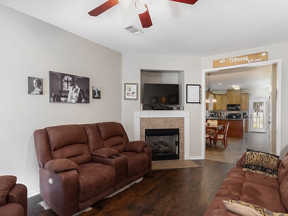 2nd image of 6507 Covington Villas Ln