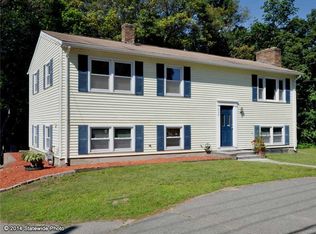 804 Mendon Rd, Cumberland, RI 02864
