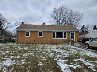 7482 Pheasant Trl, Racine, WI 53402