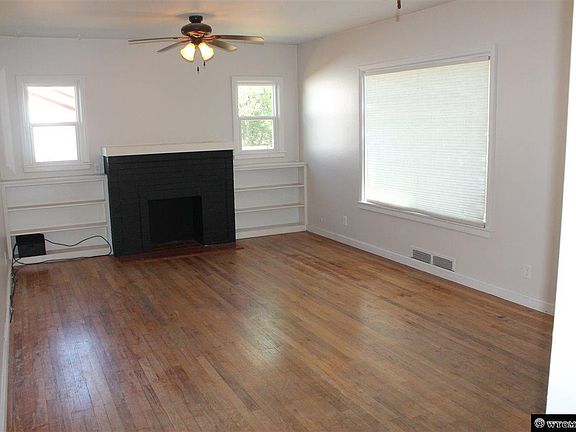 2nd image of 114 E Lincoln Ave