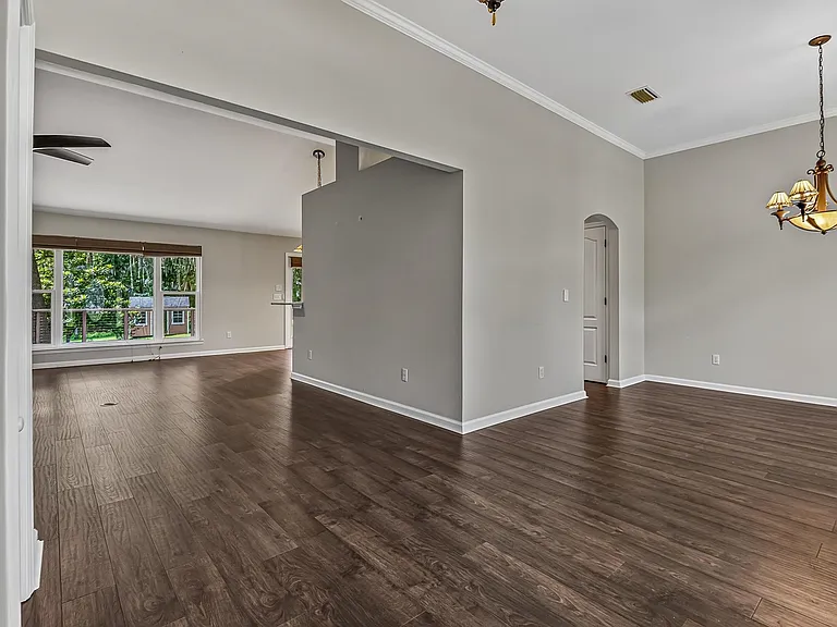 6326 Glasgow Dr — Photo 14