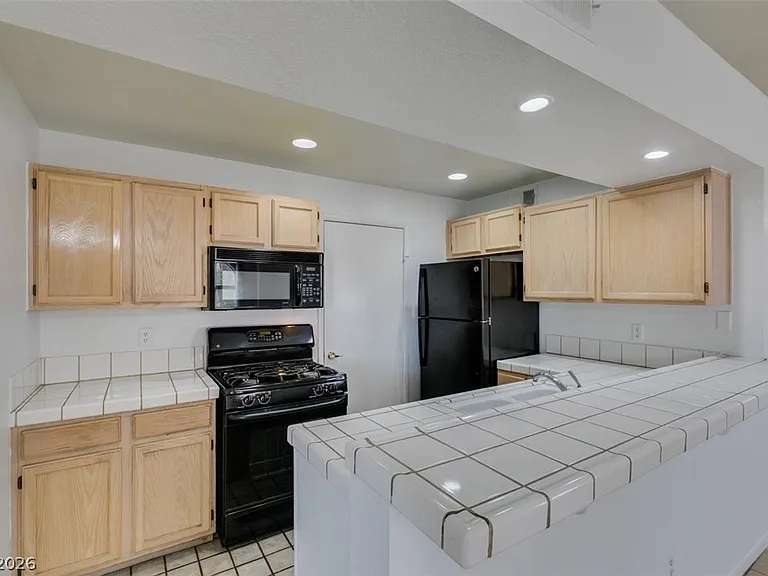 7570 W Flamingo Rd #252 — Photo 23