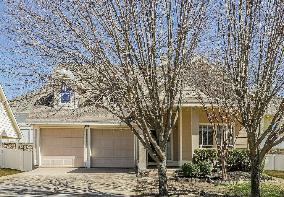 1st image of 317 Creekview Dr