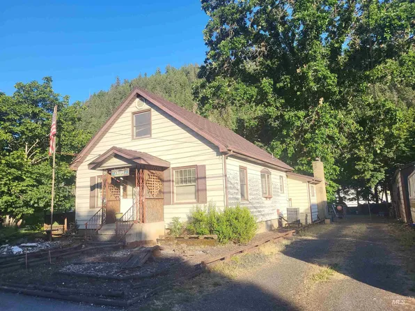 607 Michigan Ave, Orofino, ID 83544