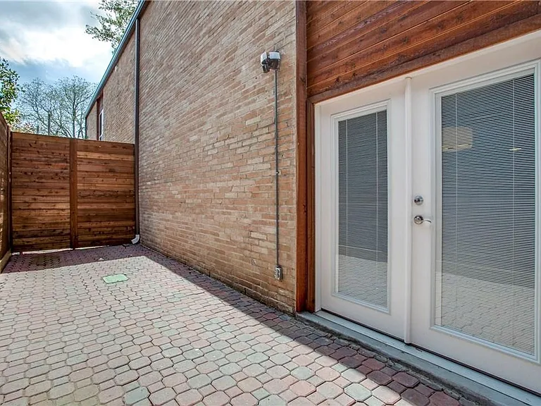 4035 Holland Ave #1 — Photo 7
