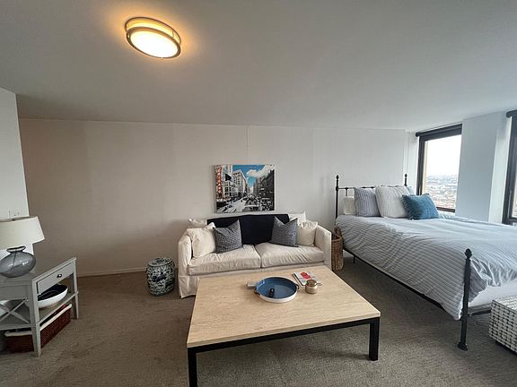 3rd image of 1660 N Lasalle St #3204