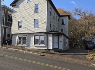 42 Maple St, Spencer, MA 01562