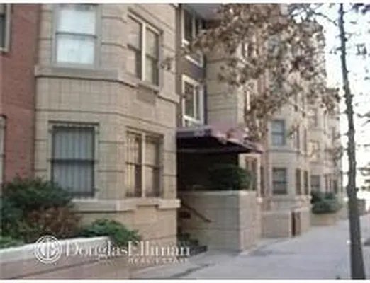 Rented by Douglas Elliman | media 24