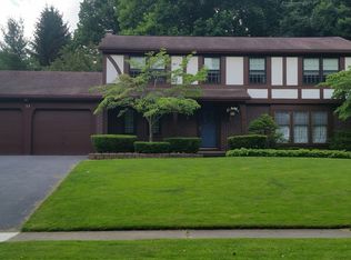 55 Hidden Wood Dr, Rochester, NY 14616