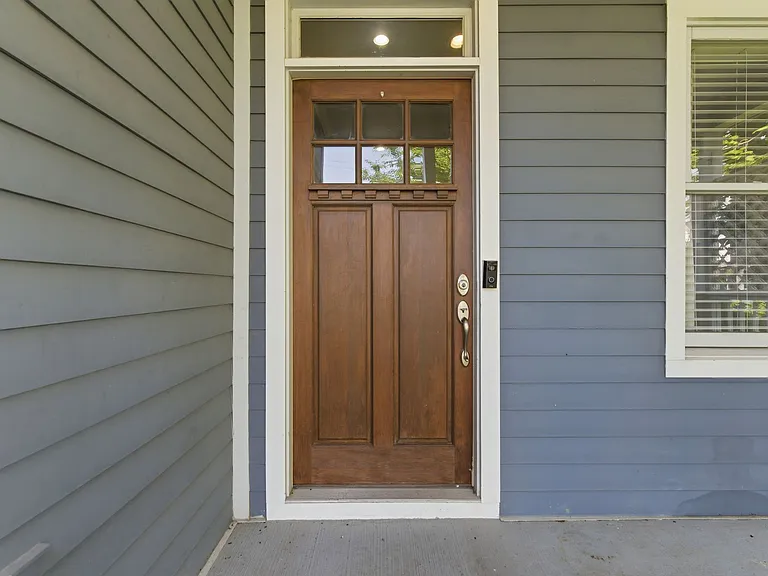 1007 Joseph Ave — Photo 6