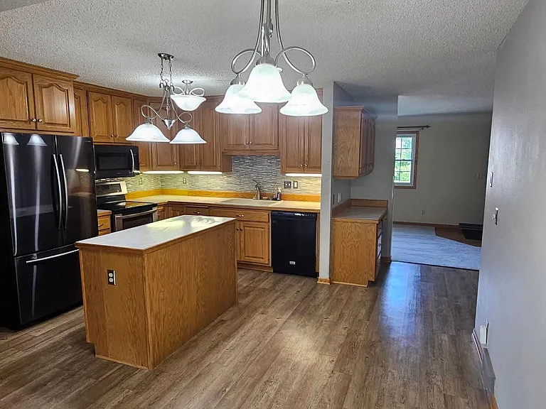 1110 Higby Dr — Photo 15