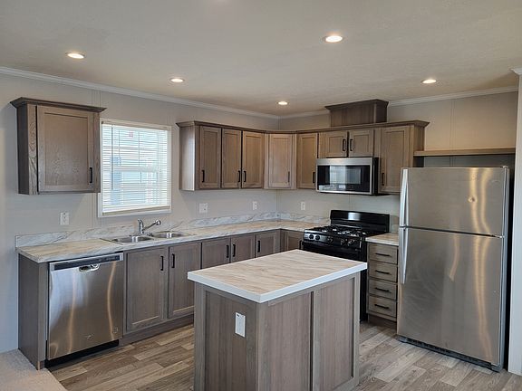 2nd image of 38000 Le Chateau Blvd #768
