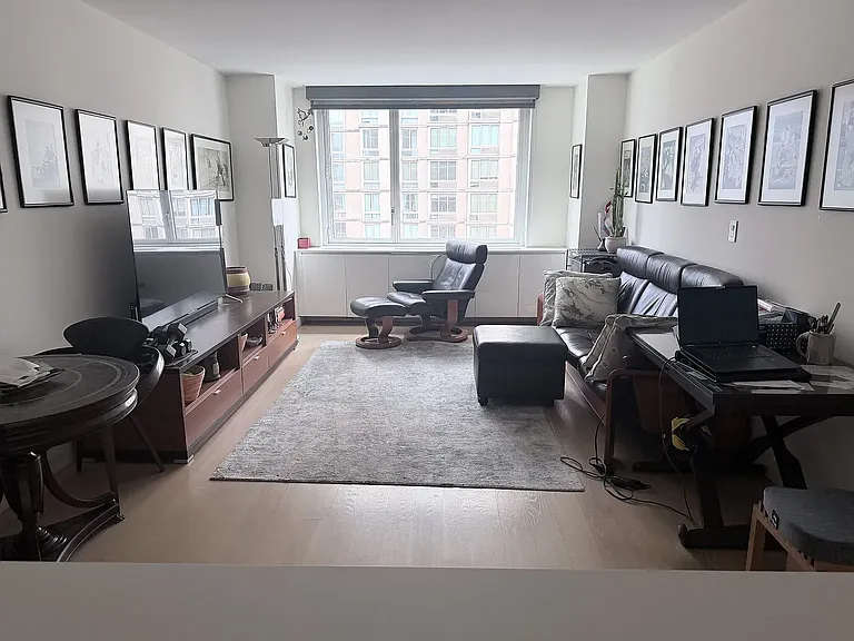 301 W 53rd St #11G — Photo 1