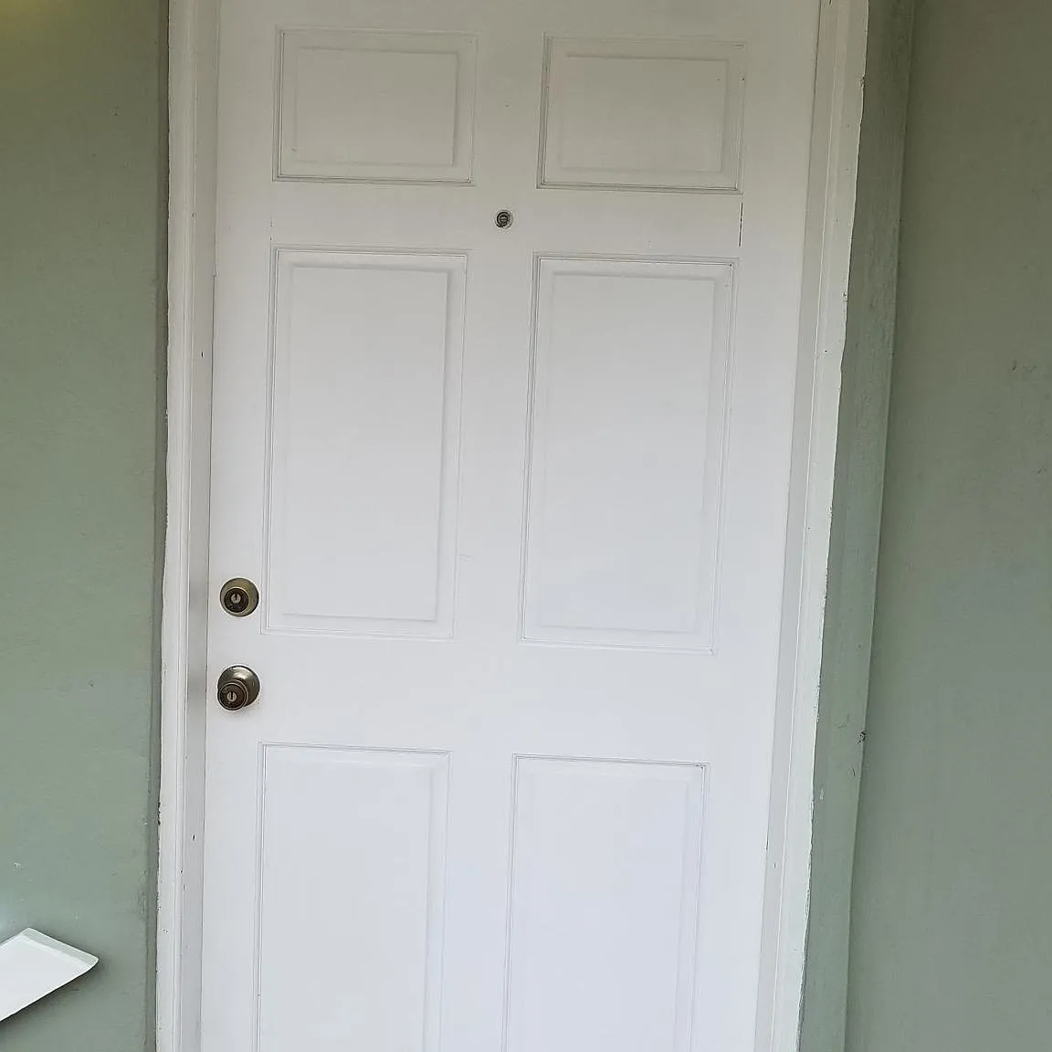 2 bed, 945 sqft, $2,300 — Photo 1
