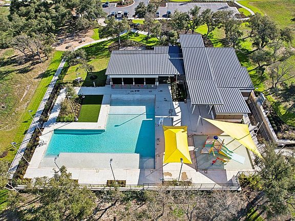 3rd image of 249 Firefox Way