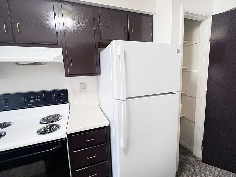 Four Worlds Apartments — Photo 87