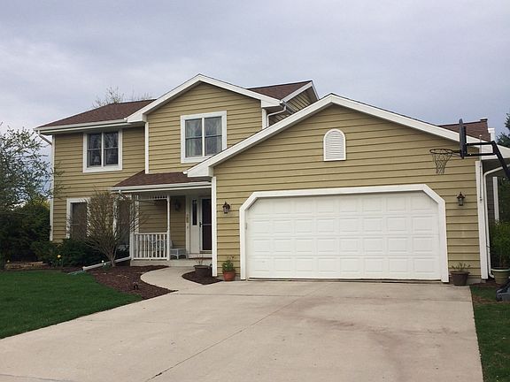 4th image of 705 S Hills Dr