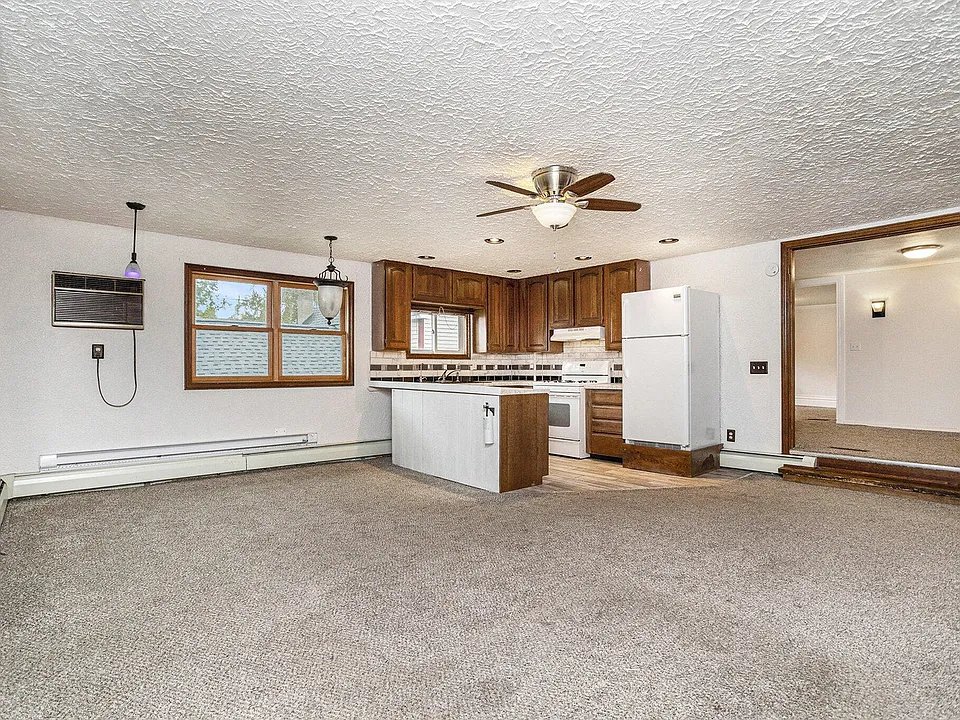 1620 N Edwards 5_04082026