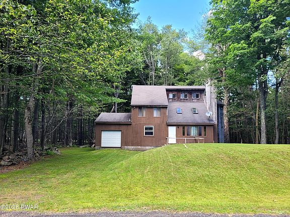 2nd image of 1040 Bear Dr
