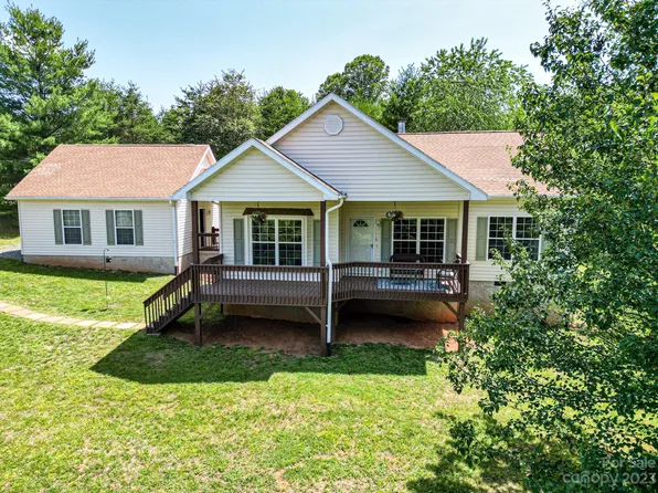 21 Wesley Dr, Leicester, NC 28748