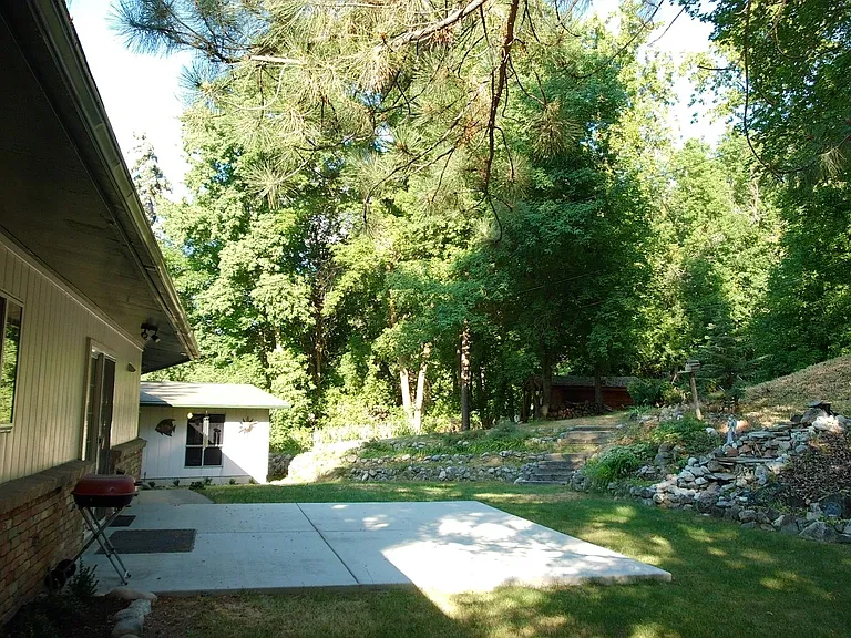 996 Thrushwood Dr — Photo 25
