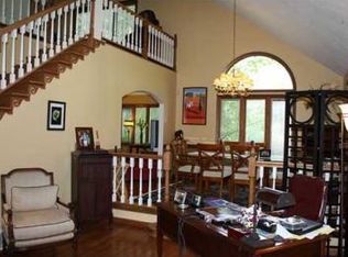 113 Rustic Highlands Rd, Hurricane, WV 25526