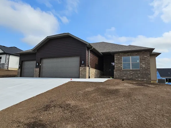 2612 W Gold Finch, Ozark, MO 65721