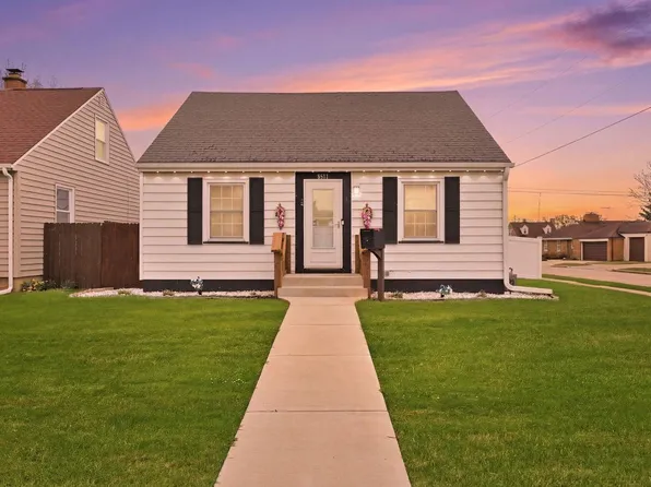 5811 39th AVENUE, Kenosha, WI 53144