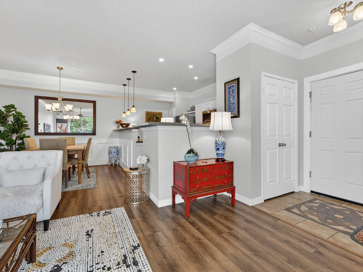 1 bed, 799 sqft, $2,100 — Photo 4