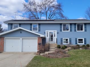 1420 Nottingham Ln, Hoffman Estates, IL 60169