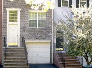 811 Newport Dr #811, Ramsey, NJ 07446