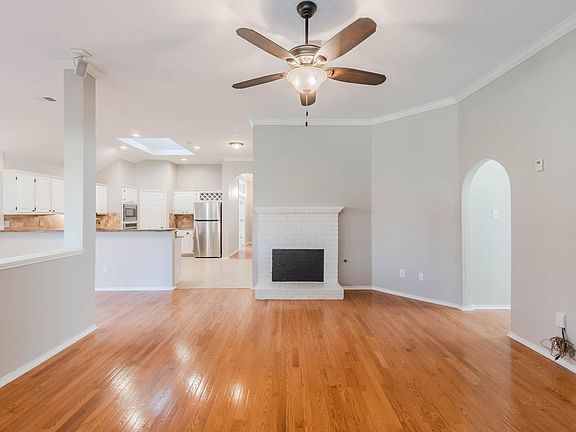 4th image of 104 Shannon Dr