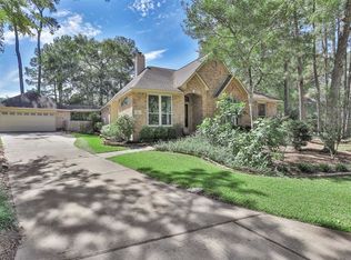 22 Evian Path Ct, Spring, TX 77382
