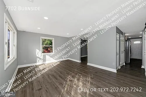 7702 Burnside Rd Photo 1