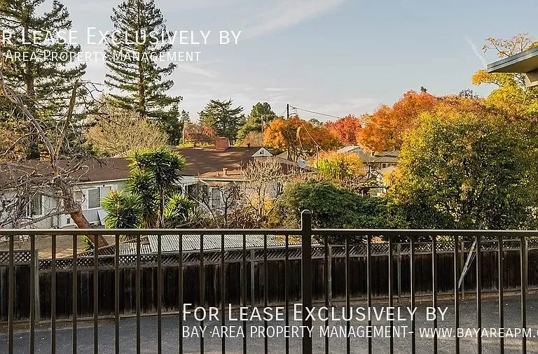 1835 Villa St #6 — Photo 12