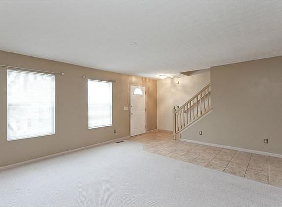 3rd image of 9221 Turnhart Pl