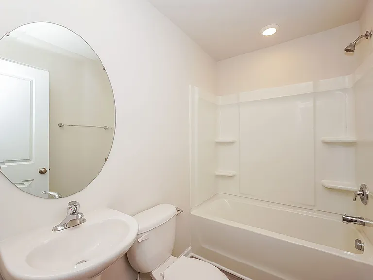 229 Kennerly Ave #D — Photo 10