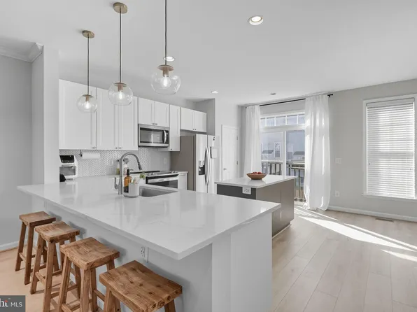 2119 Callao Ct, Woodbridge, VA 22191