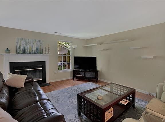 3rd image of 3013 Montfort Loop Unit 3013