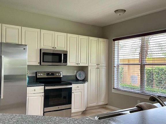 2nd image of 28141 Donnavid Ct #101